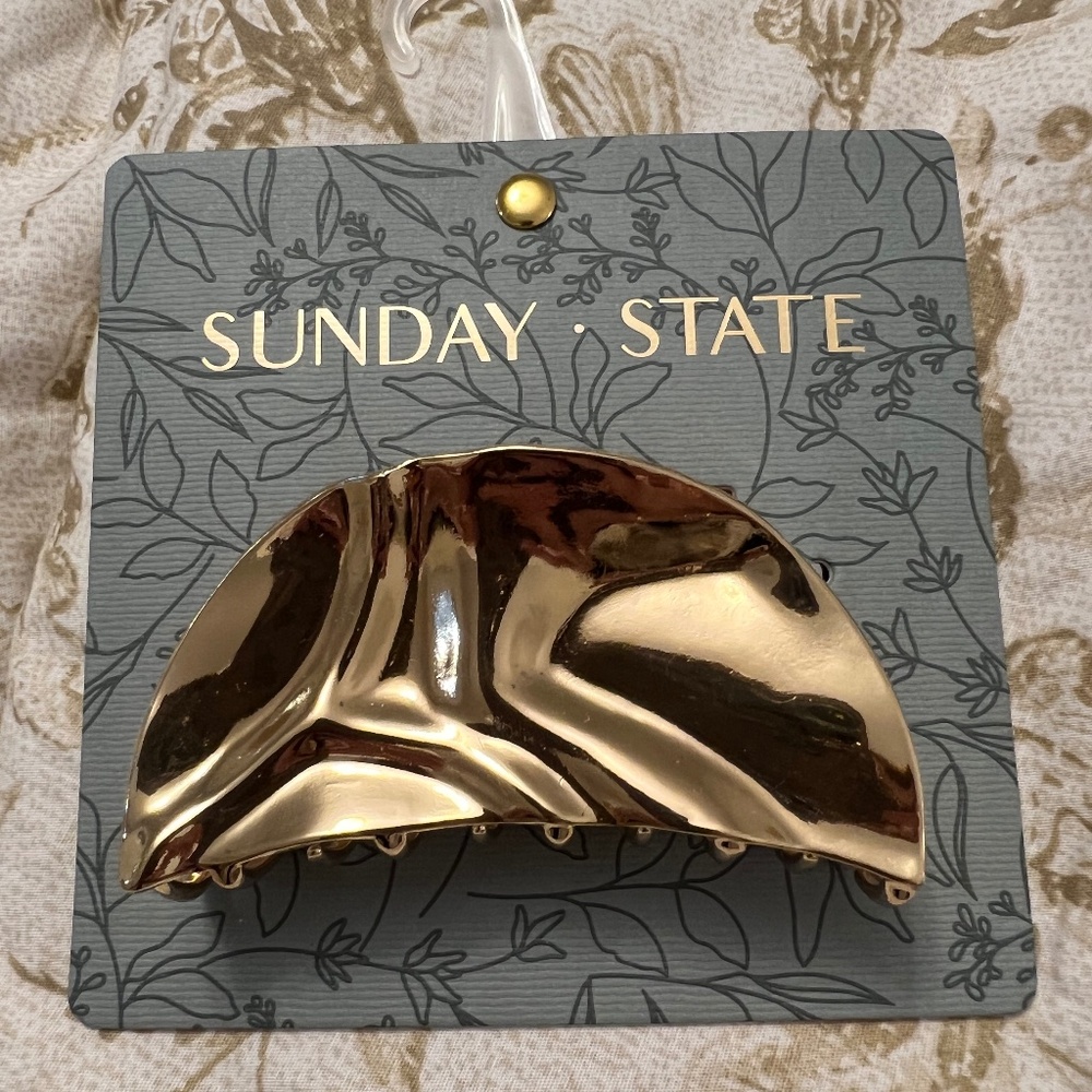 Sunday State hair clip